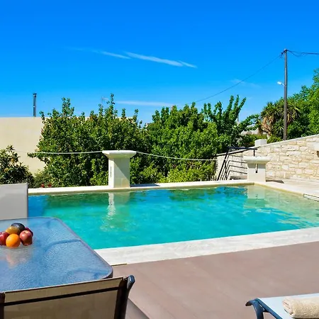 Pantelis Villa *